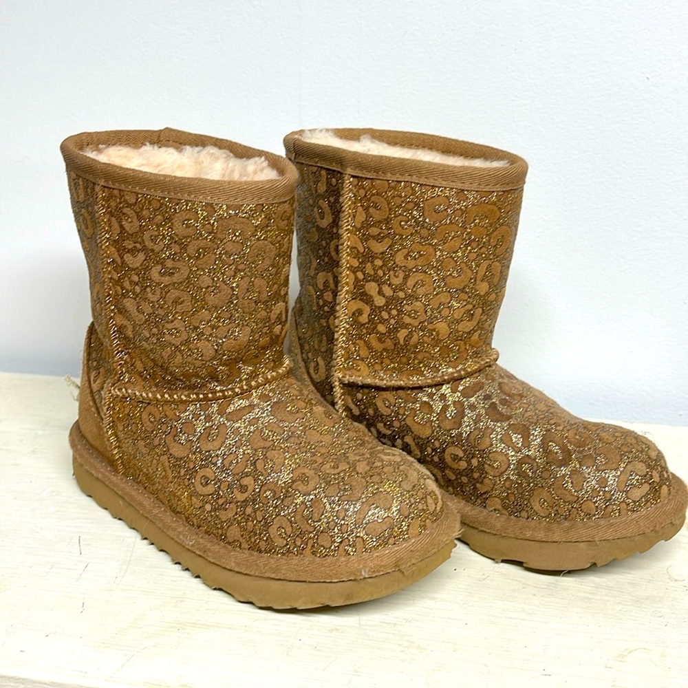 Toddler Chetah Uggs size 12.